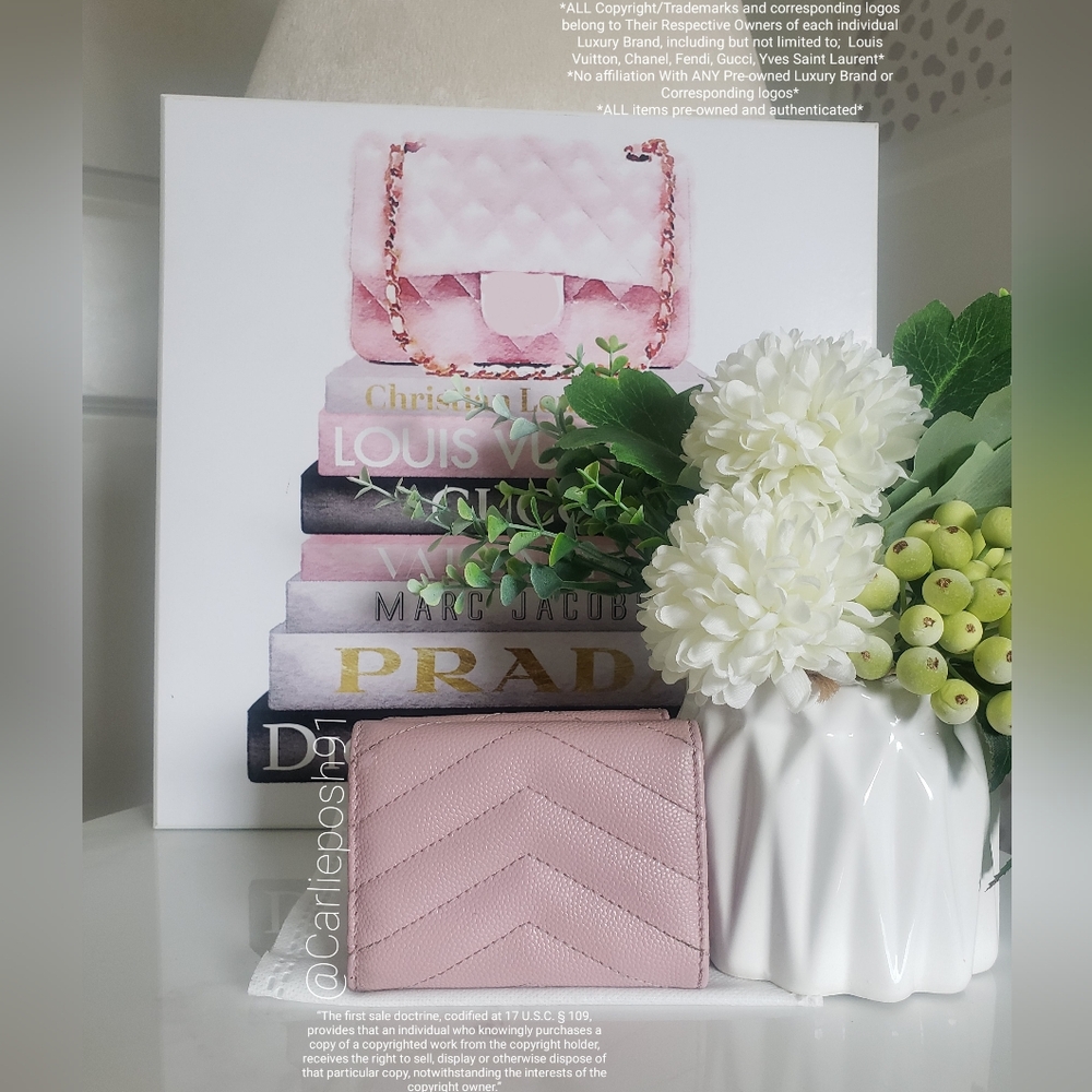 *SOLD* Authentic Pre-owned Yves Saint Laurent Compact Trifold Wallet - Picture 2 of 13